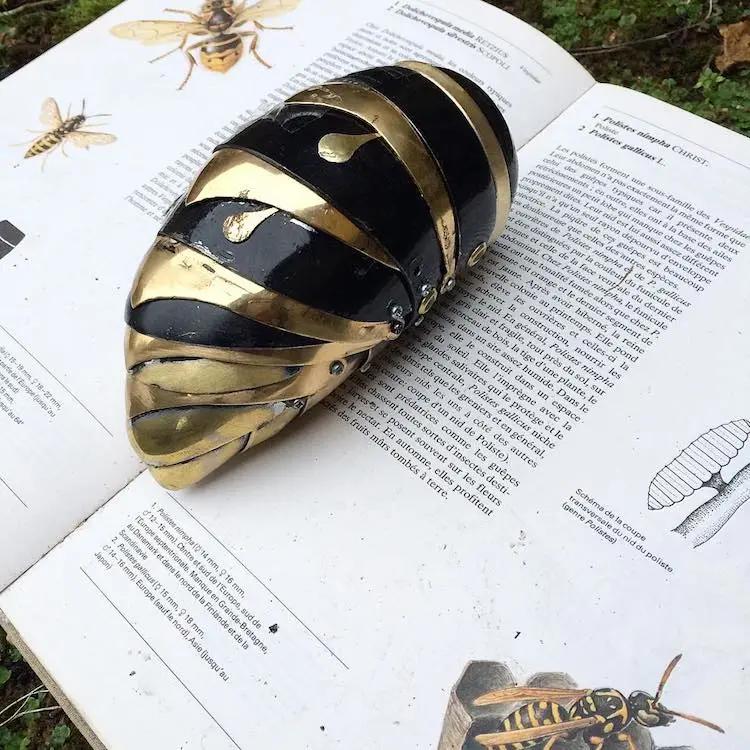 惊了！他靠卖垃圾赚了195万，还在法国买了一套房！