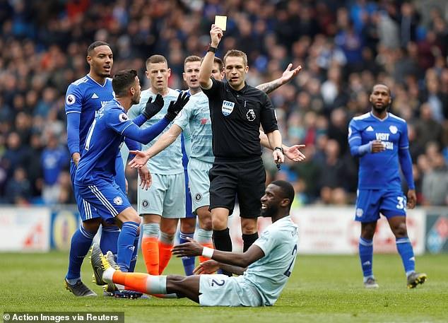 英超专业裁判,英超裁判2019