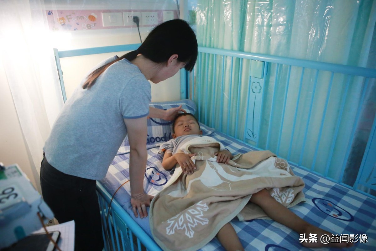 四周岁男孩腹胀,6岁男童肚痛呕吐消化不良