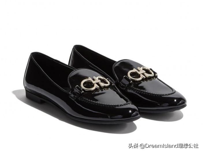 街拍白色乐福鞋,达妹街拍图文