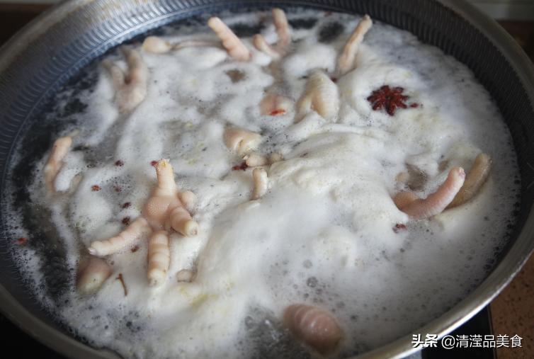 这样做卤鸡爪连骨头都入味,胶原蛋白满满