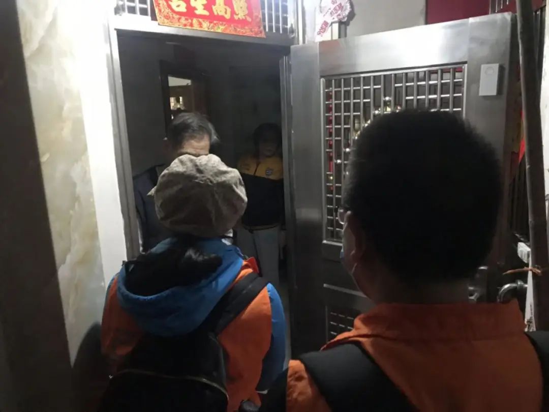 荔湾｜华林街的这些街坊收到了一份暖心大礼包……