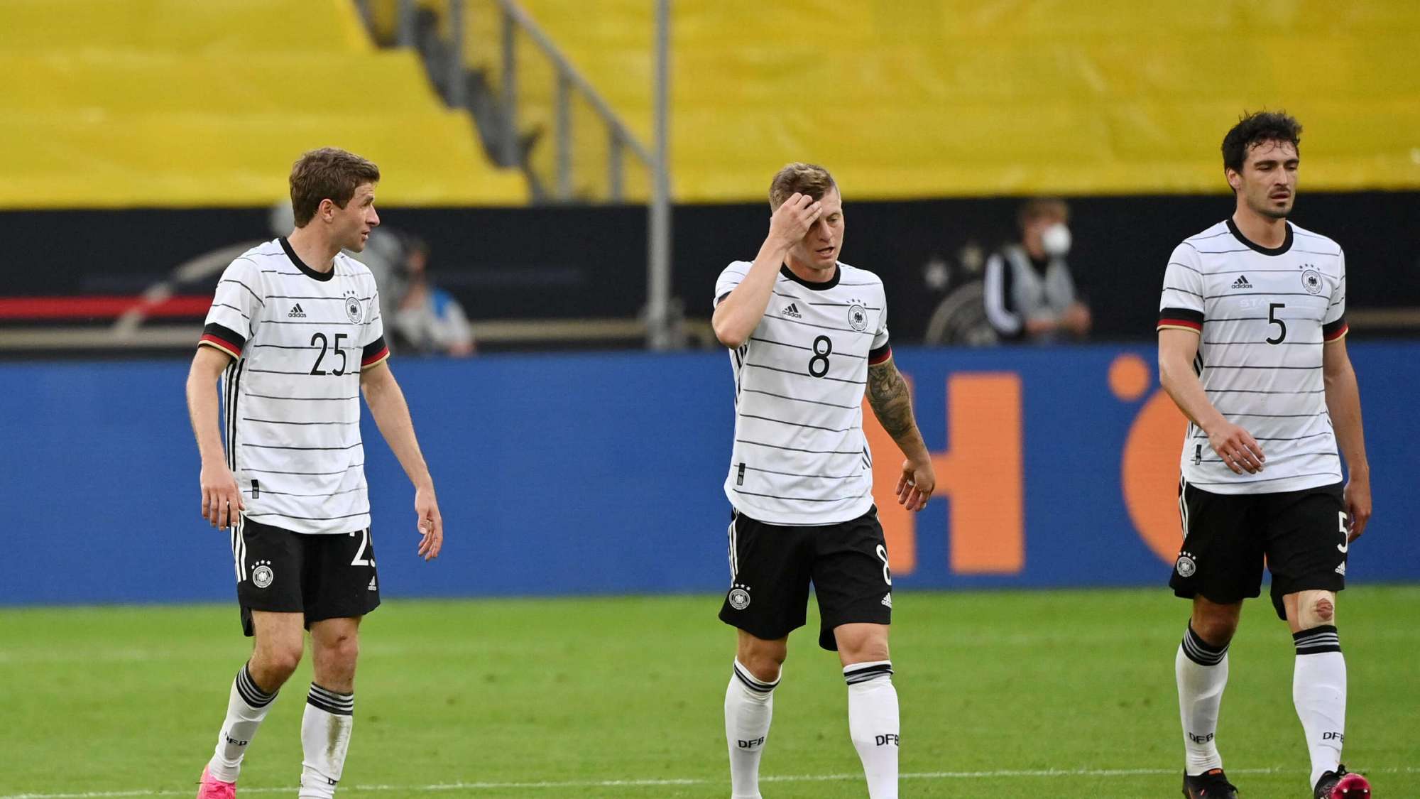 欧洲杯足球赛德国队黯然离场,德国队欧洲杯失败的真正原因