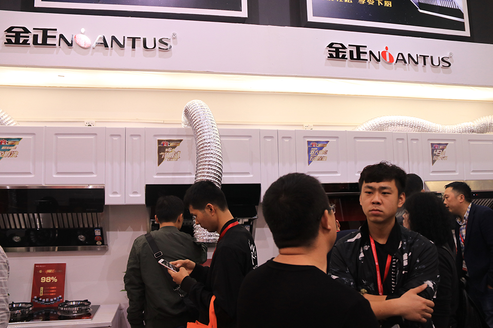 金正橱电米美秀：科技赋能，持续创新提升产品差异化