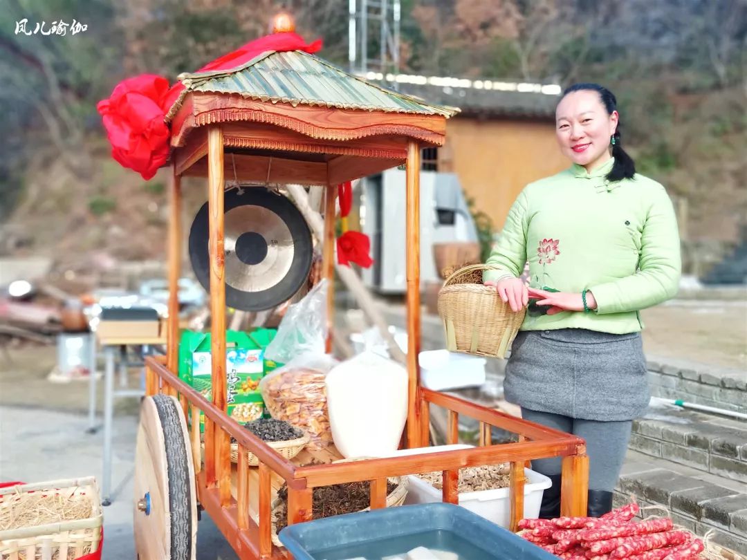 清凉寨丨“枫”景尚好,年会火热预定中!