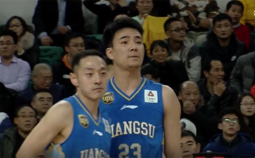 裁判4次判罚视频,裁判罚林书豪最后一攻