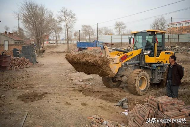 开铲车的会开挖机吗,选择开挖掘机