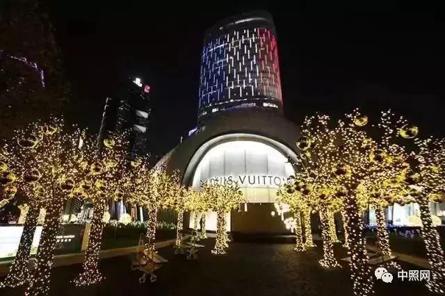 夜上海整个城市灿烂,如今的夜晚