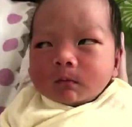 宝宝喜欢发呆是太笨？新生儿这4种表情是聪明的表现，包括发呆