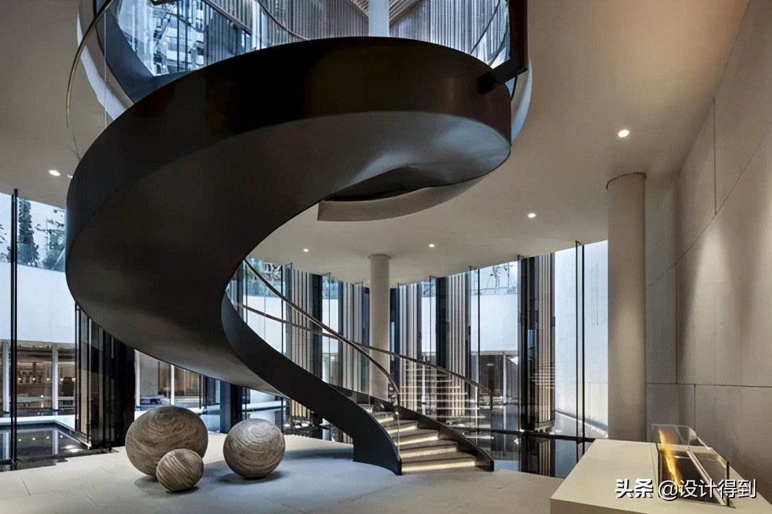 5米高40平米公寓旋转楼梯设计,旋转楼梯转角处的孔洞怎么设计