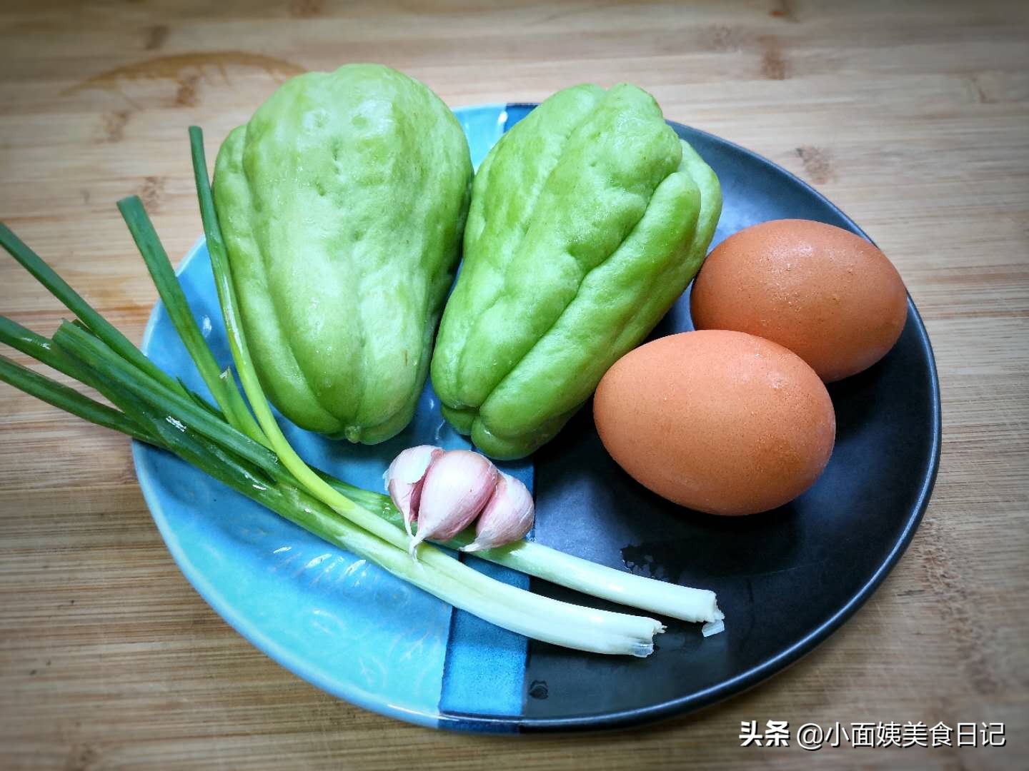 10月这个菜大量上市,我家经常买,炒鸡蛋特下饭,全家都爱吃