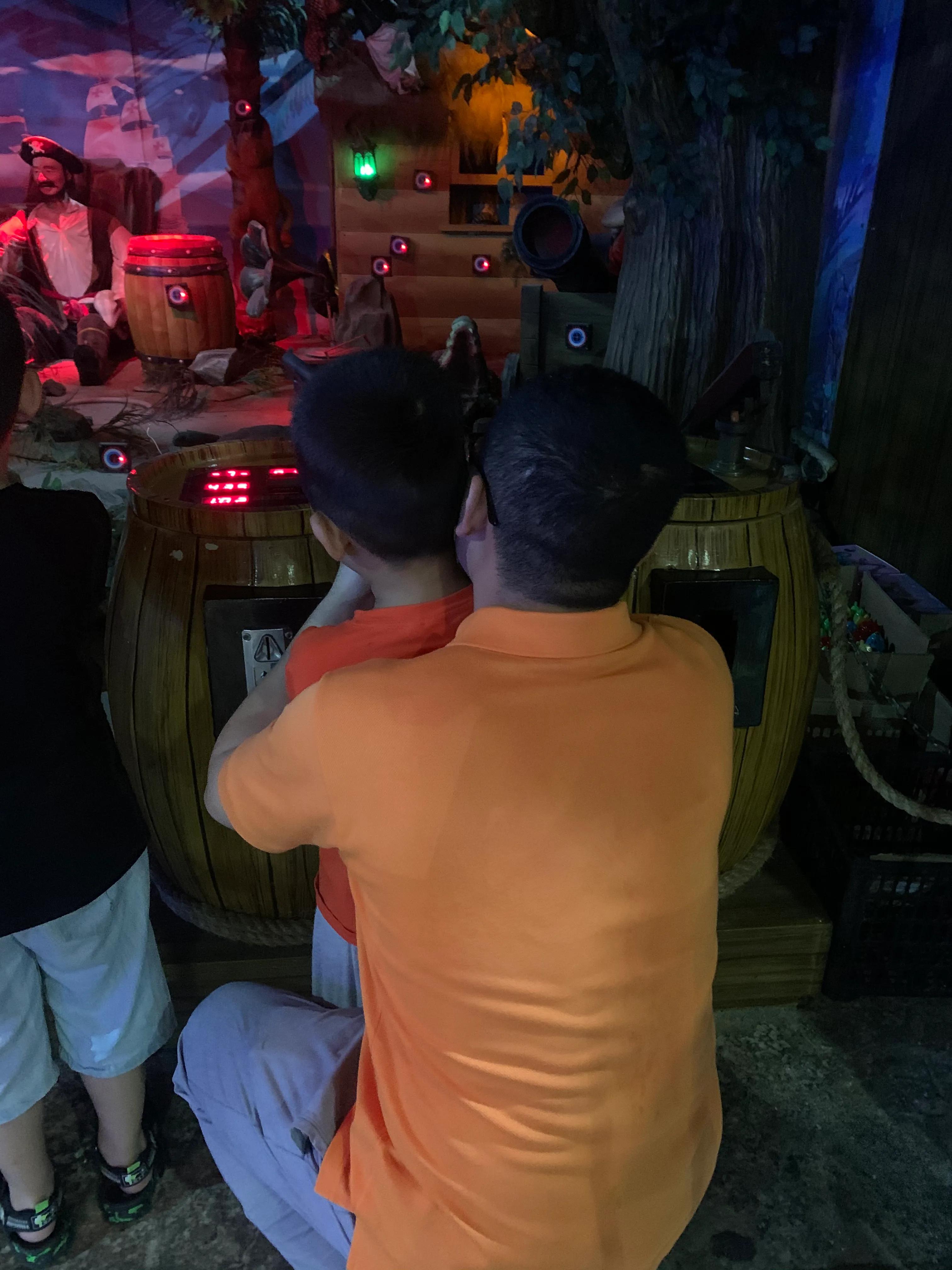 杭州烂苹果乐园项目亲身体验,杭州烂苹果乐园人多吗