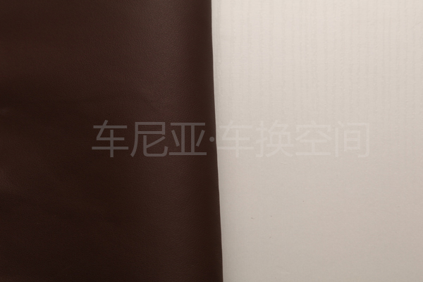 怎么分辨车内饰是不是真皮,汽车内饰真皮怎么辨别真假