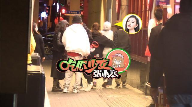 宋祖儿酒后踢路人事件,宋祖儿被人踢视频