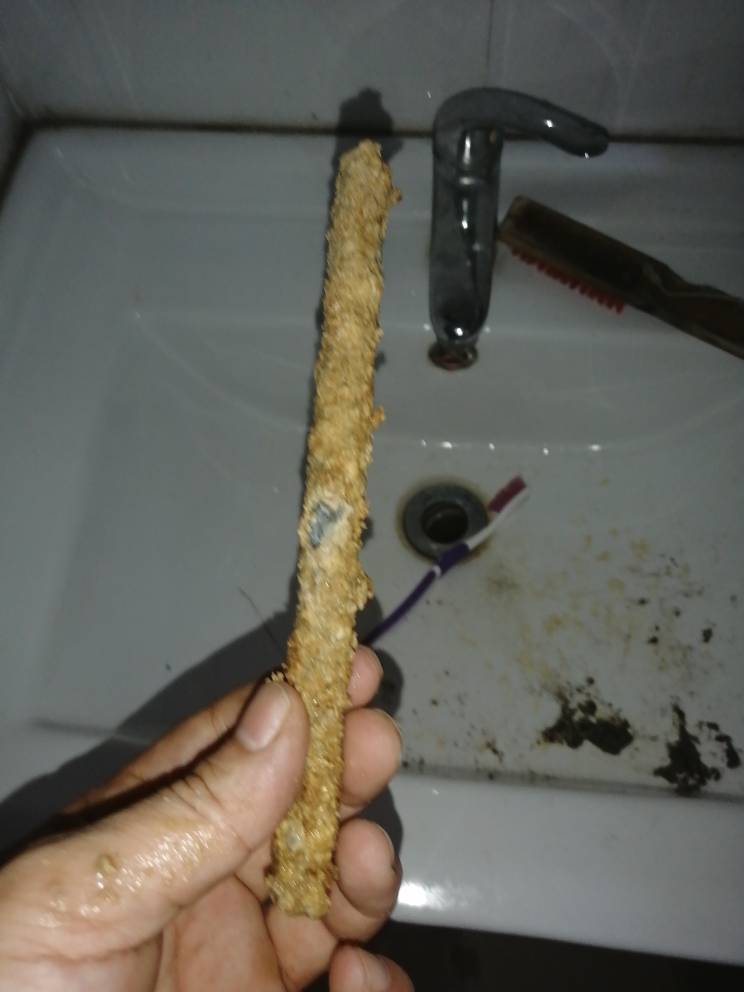 电热水器镁棒螺丝锈死怎么办,电热水器镁棒锈死拿不下来