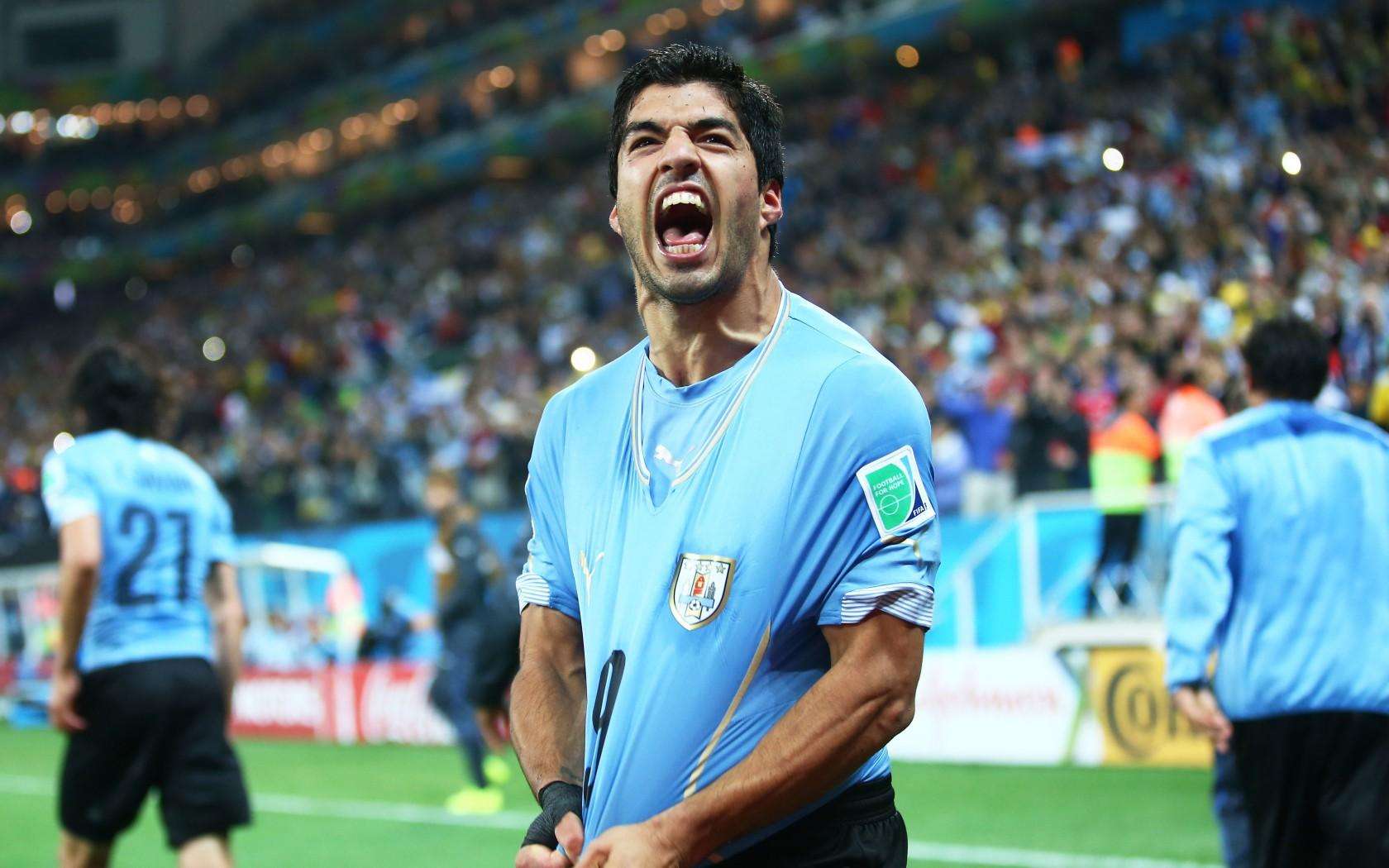 当今足坛第一个五冠王c罗,足坛最强五位前锋