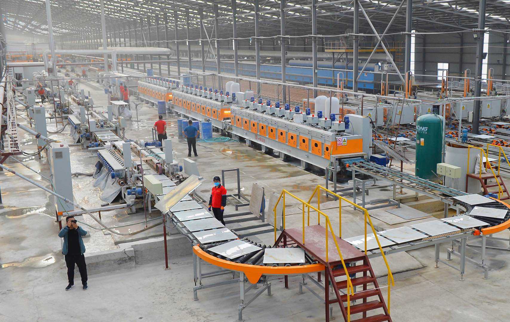 挑瓷砖用什么颜色的砖好,挑瓷砖只看柔光砖