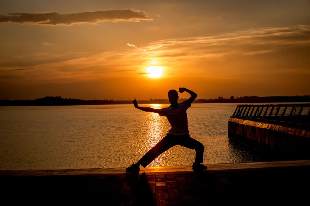 太极内劲怎样才能练出来,太极内劲研究与练习