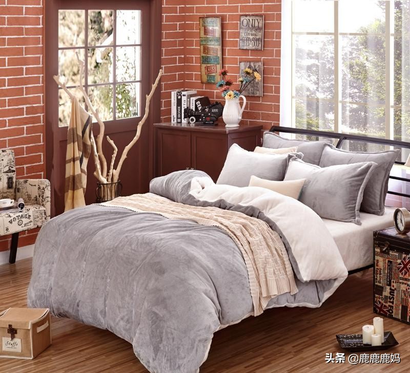 床上四件套棉和缎面的区别,床上四件套怎么选面料