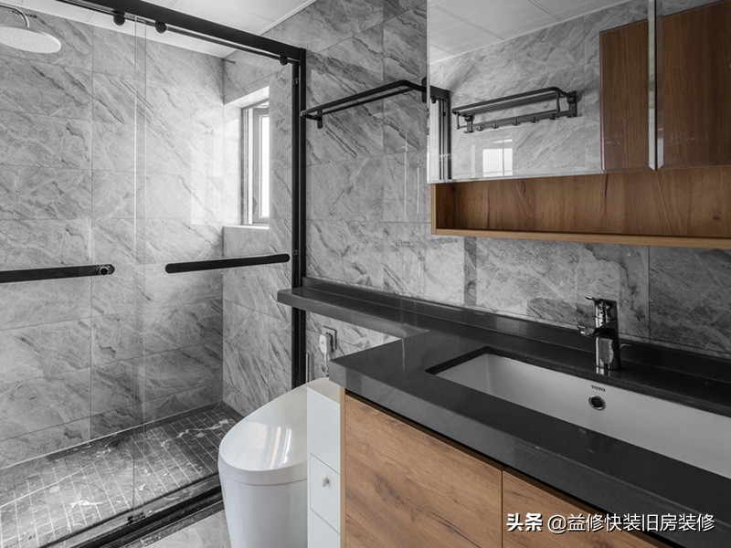 卫生间选什么颜色瓷砖显得档次高,卫生间瓷砖太丑怎么补救