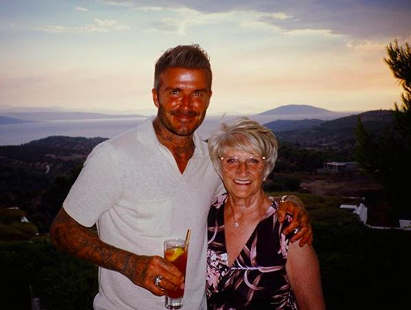 贝克汉姆42岁辣妈身材,贝克汉姆贝嫂年轻的颜值