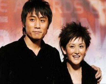 刘烨谈谢娜刘烨和谢娜在机场相遇,谢娜陪伴刘烨六年最终还是分开