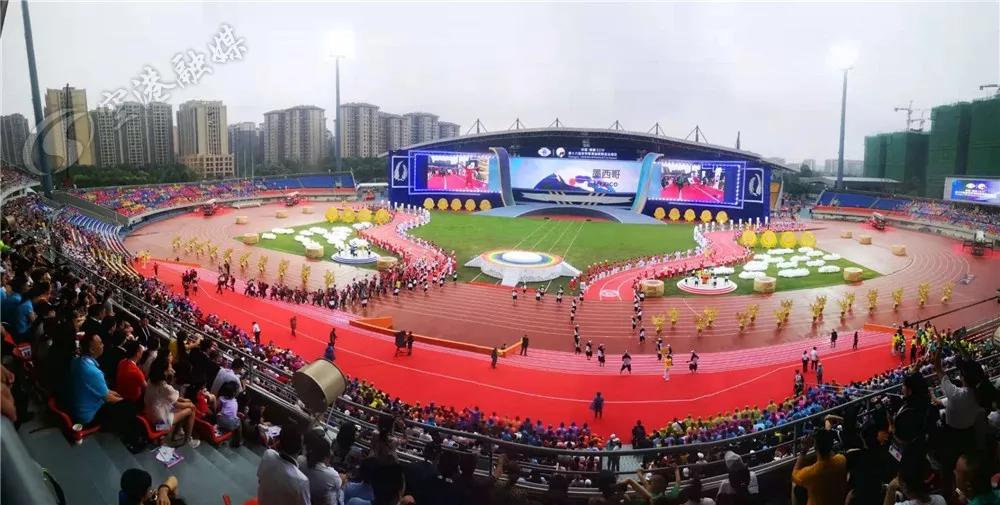 动次打次、动次打次……动动动动动动起来