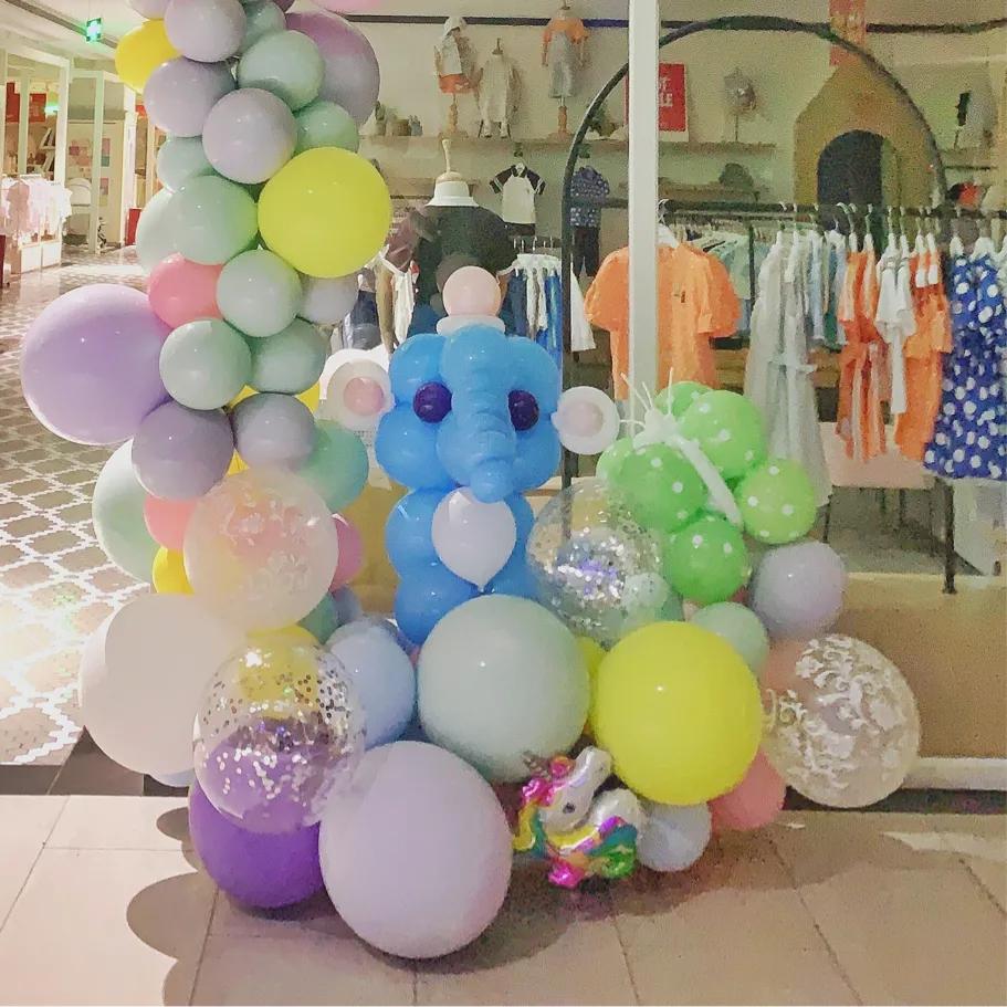 气球布置会场幼儿园拱门简单,九岁男孩儿童派对气球布置场景