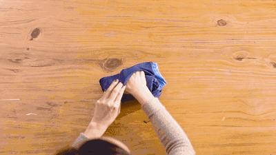 衣服怎么叠省空间,衣服怎么叠才省空间还不会有褶皱