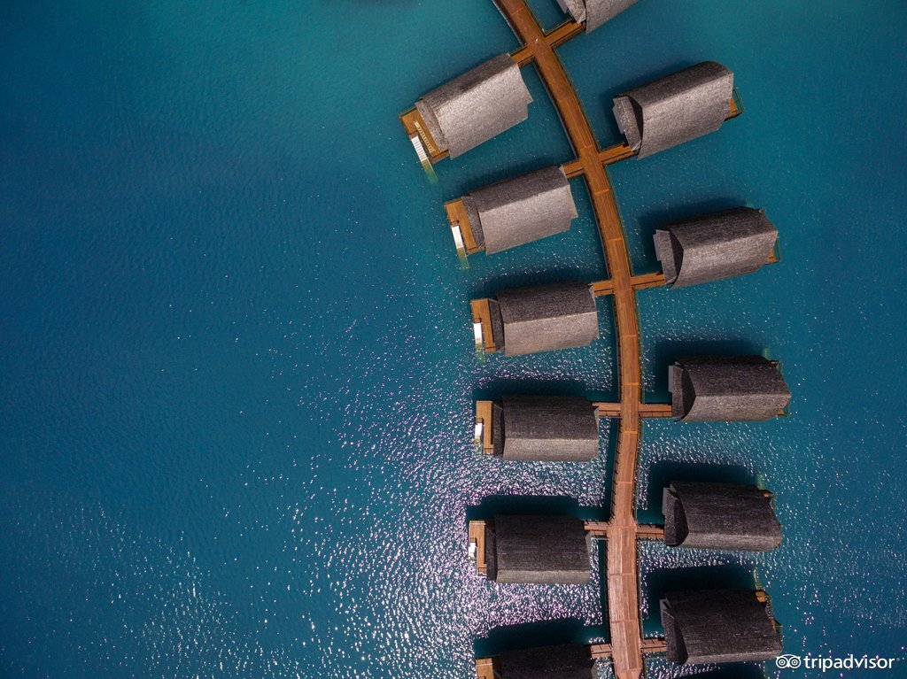 简单生活，在这个蓝天白云晴空万里的浪漫岛国，浪费时间才是正事