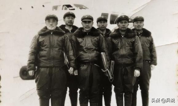 轰-6研制成功,16年极度保密,1984年阅兵才公开亮相