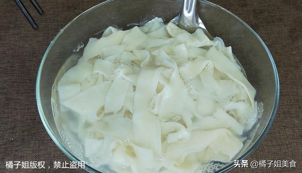 凉面的家常做法干面条,凉面的面条怎么煮商业做法