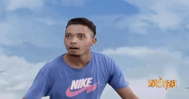 我花100块,在4D影院买了一场毒打