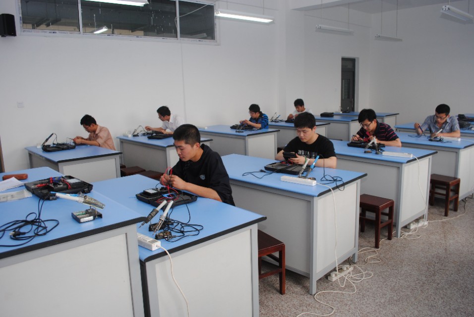 电子信息类专业是否为热门专业,电子信息类专业的优缺点