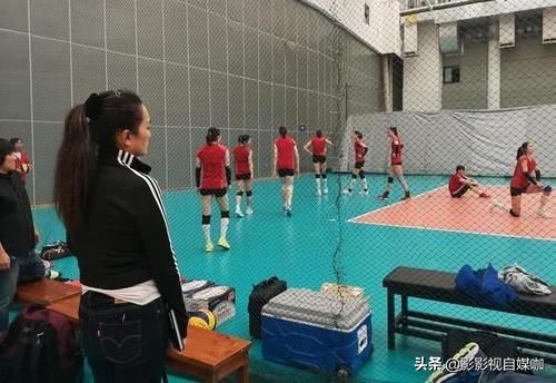 《中国女排》巩俐造型首曝光，不用郎平本尊参演本片到底是何缘由