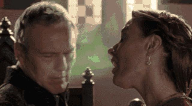 一口黄牙影响颜值,一口黄牙齿