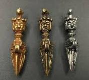 扎小人?上香?说一说《纸人》里你不知道的恐怖传统民俗