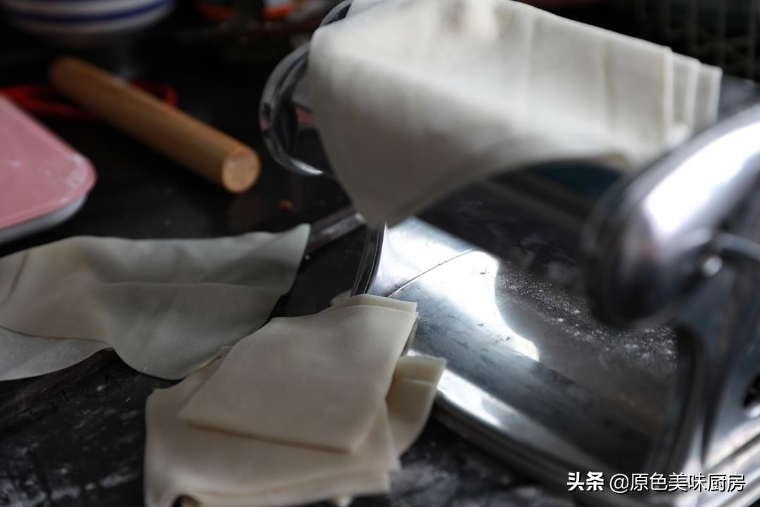 剩下的馄饨皮怎么做好吃不油炸,剩下的饺子皮和馄饨皮怎么办
