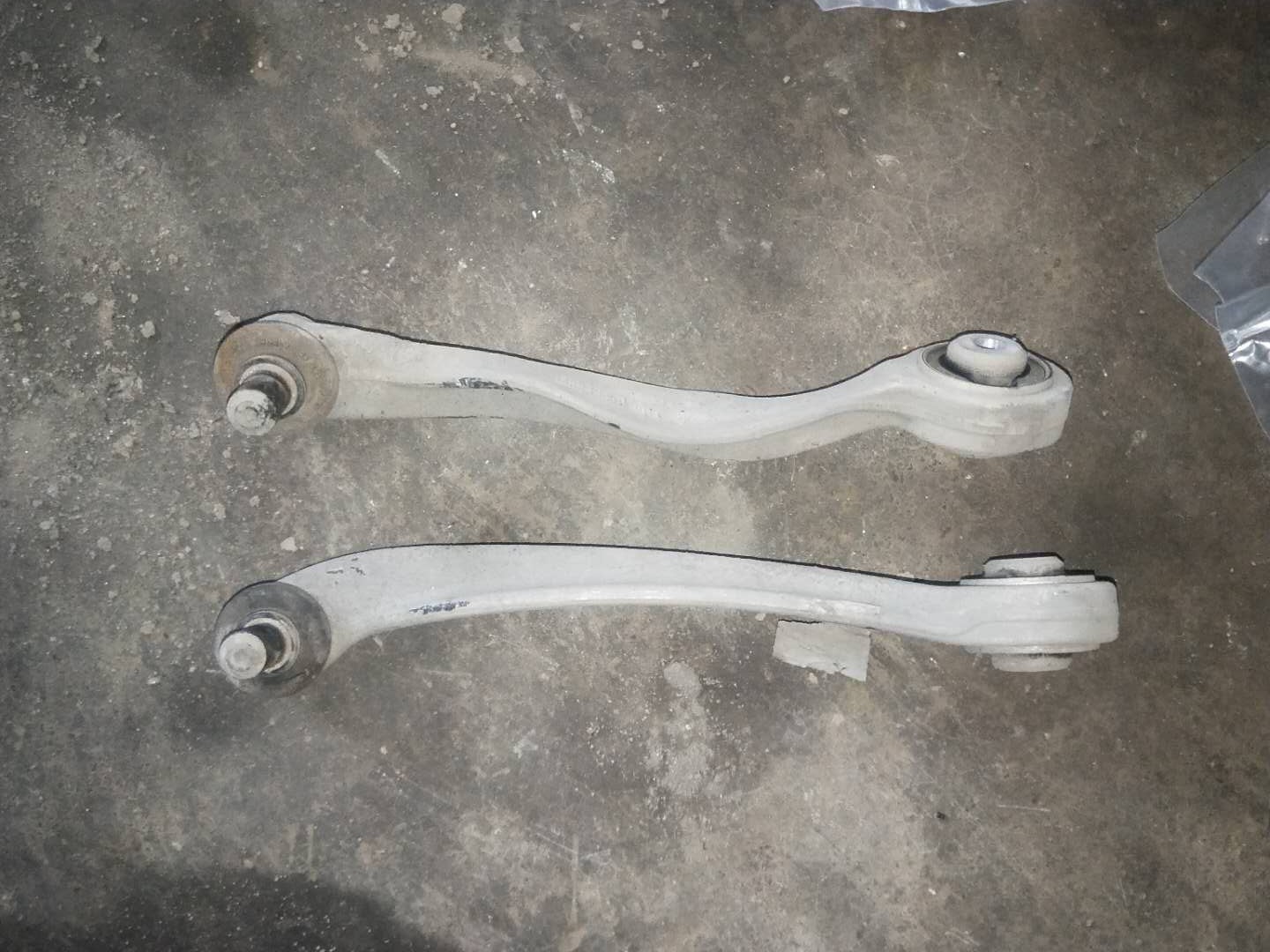 奥迪6缸2.8发动机通病,奥迪2.8v6发动机抖动缺缸