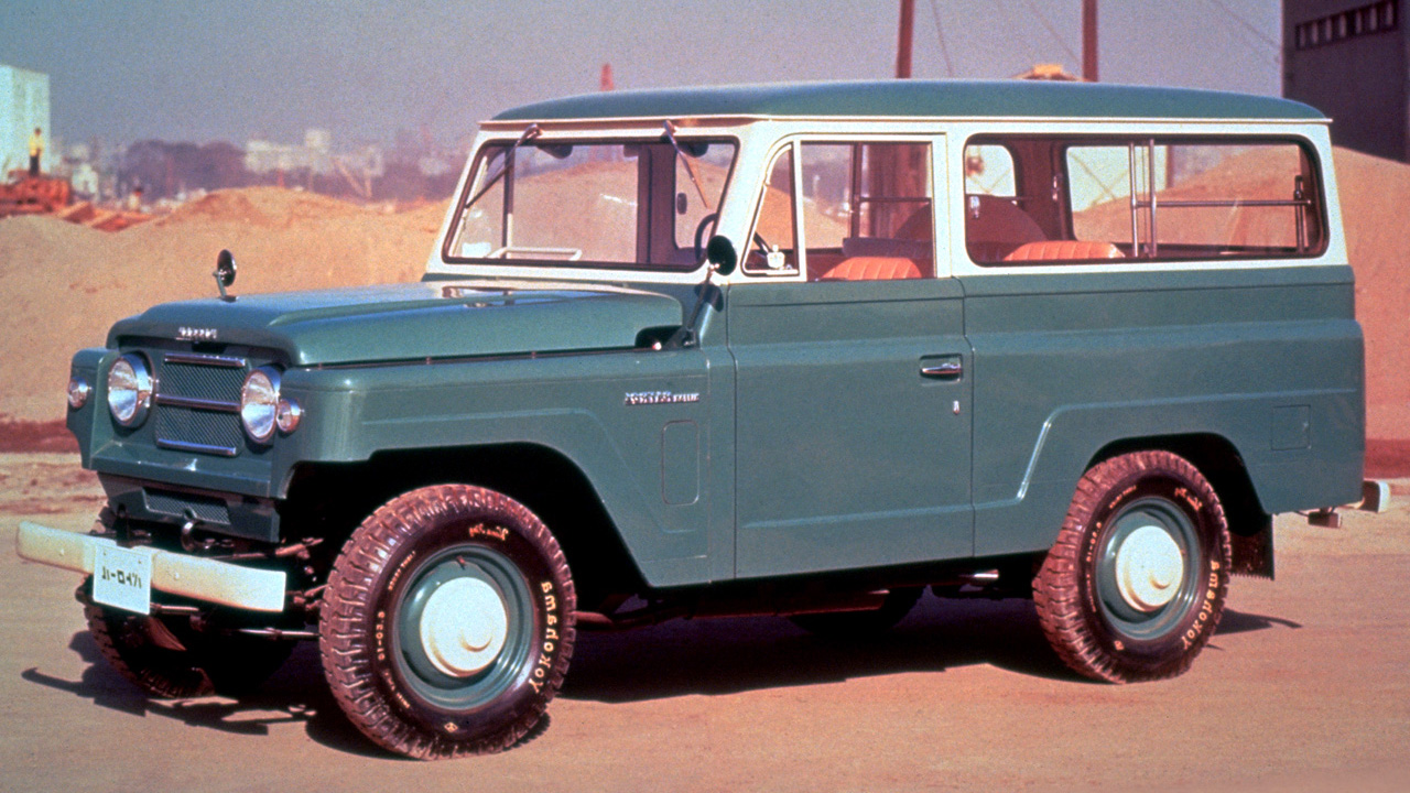 日产途乐vs丰田陆巡越野视频,日产途乐和丰田陆巡哪一款车更大