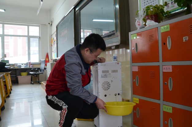 护航开学季严守校园食品安全,护航开学严查学校食堂安全