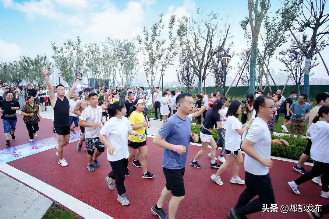 灯光秀奥运夺冠,奥运冠军夜游西安