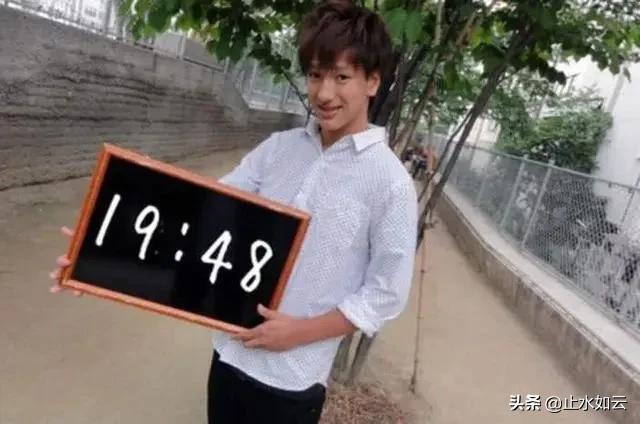 他比王宝强还惨！养儿16年非亲生，再婚怀孩未保住，如今儿子家暴