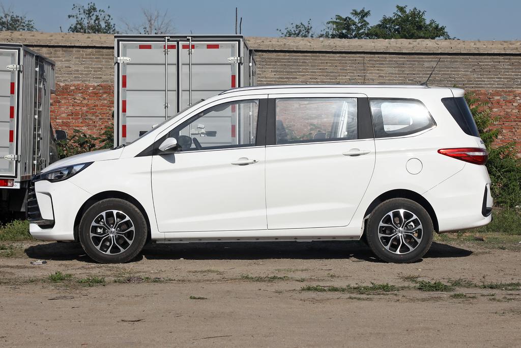 长安欧尚a600与长安长行怎么选,长安欧尚长行1.6最新试驾视频