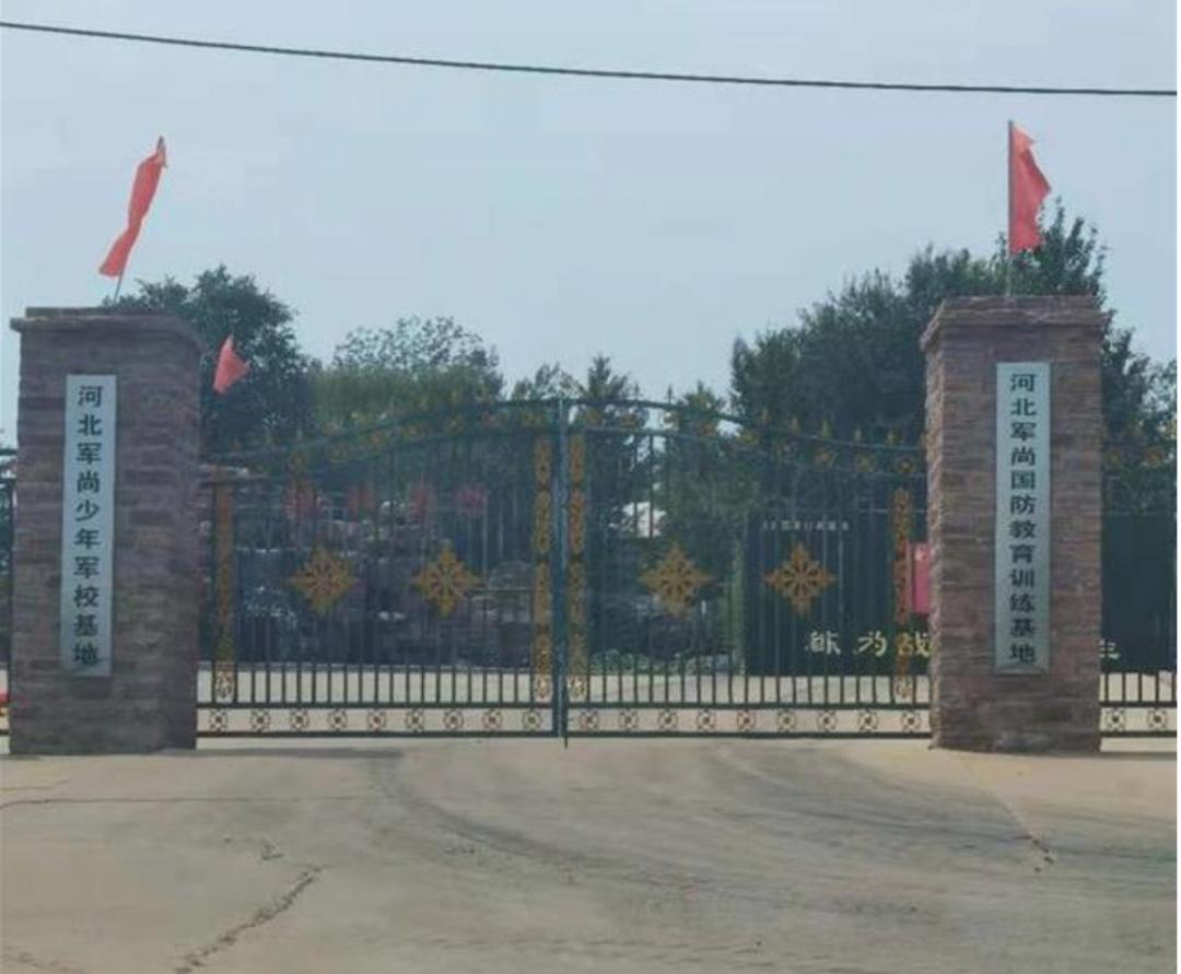 家长打断木衣杆暴打小孩事件,三名学生木棍暴打少年