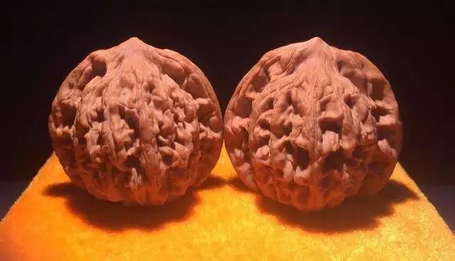 文玩核桃越盘越黑,盘文玩核桃的好处