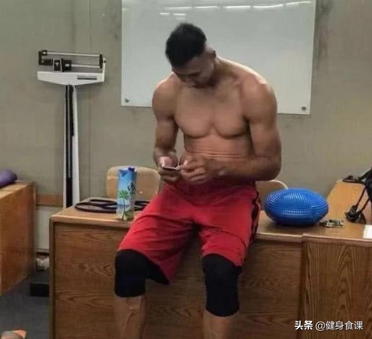 易建联赛后吃蛋白粉,易建联赛后喝蛋白粉