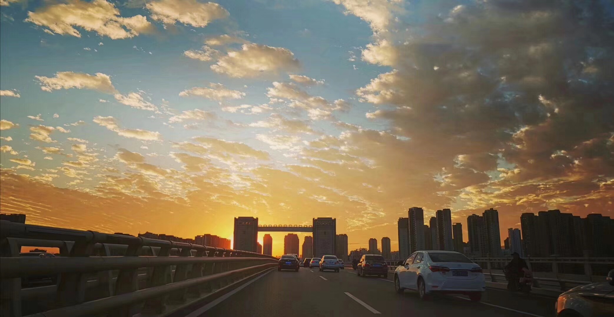 快收藏|昨日晚霞仙子跳起了霓裳羽衣舞惊艳了整个晋江朋友圈