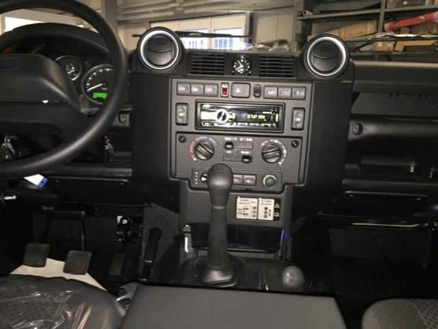 路虎卫士测评汽车之家,老款路虎卫士越野视频