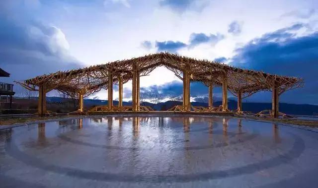 49岁大叔建石头房,50岁大叔花了2800娶个媳妇